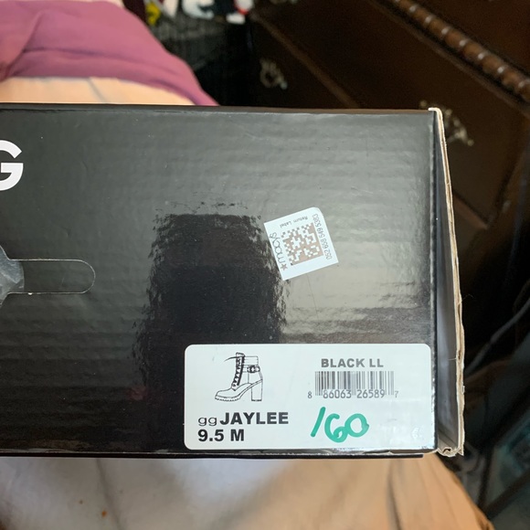 Boots - Picture 2 of 4